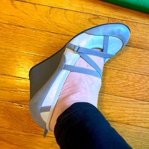 Adrienne Vittadini sport shoe